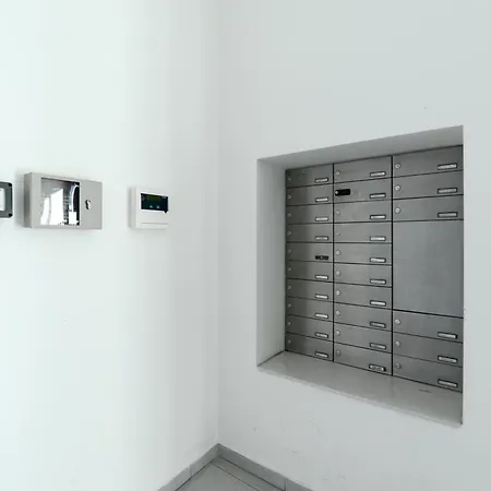 New Beautiful In The Center Of With Option Garage Parking Apartmán