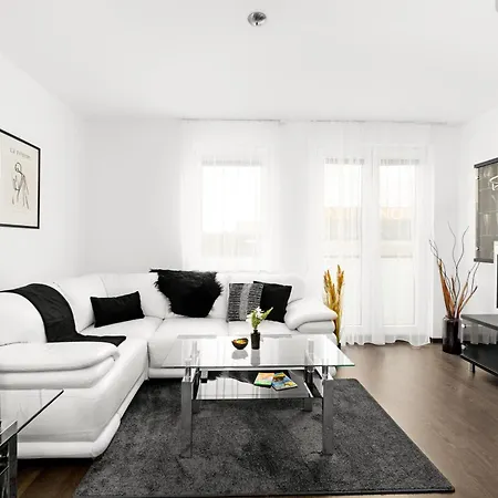 New Beautiful In The Center Of With Option Garage Parking *