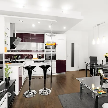 Apartment New Beautiful In The Center Of With Option Garage Parking *