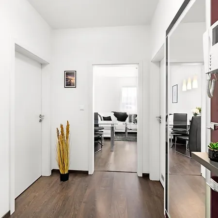 New Beautiful In The Center Of With Option Garage Parking Apartament *