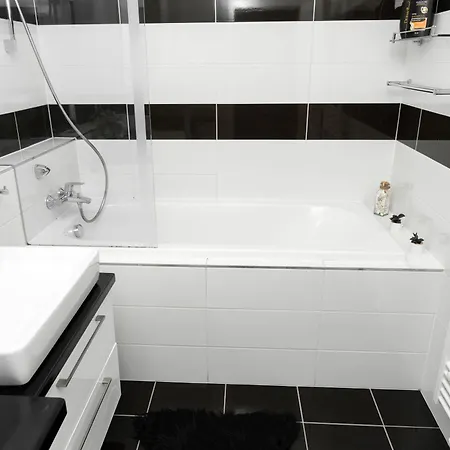 公寓 New Beautiful In The Center Of With Option Garage Parking