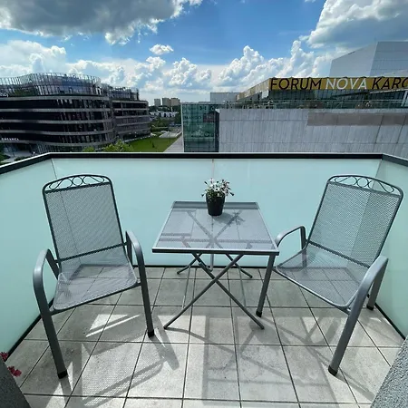 Апартаменти New Beautiful In The Center Of With Option Garage Parking