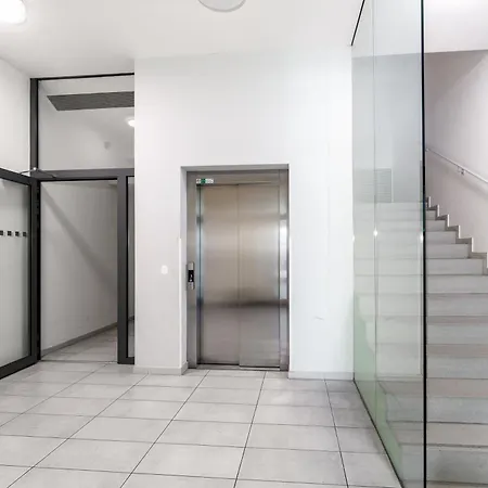 New Beautiful In The Center Of With Option Garage Parking Apartment *