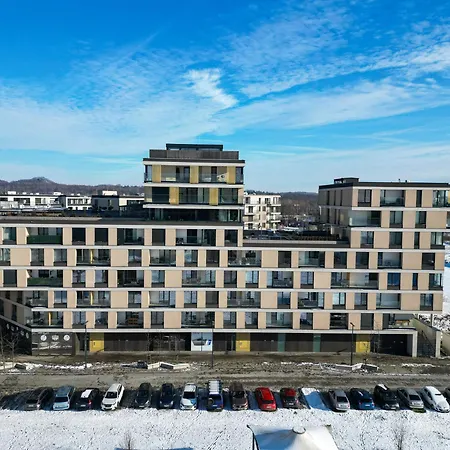 New Beautiful In The Center Of With Option Garage Parking *