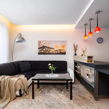Apartment New Beautiful In The Center Of With Option Garage Parking *