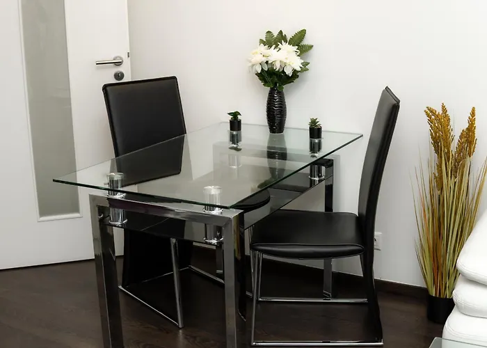 New Beautiful In The Center Of With Option Garage Parking Οστράβα