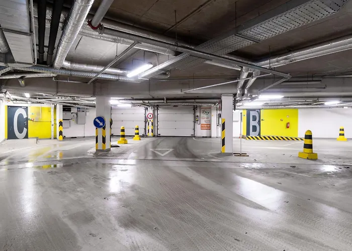 New Beautiful In The Center Of With Option Garage Parking *