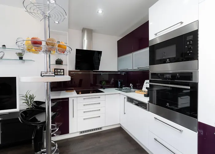 Apartment New Beautiful In The Center Of With Option Garage Parking *