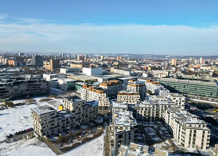 New Beautiful In The Center Of With Option Garage Parking *